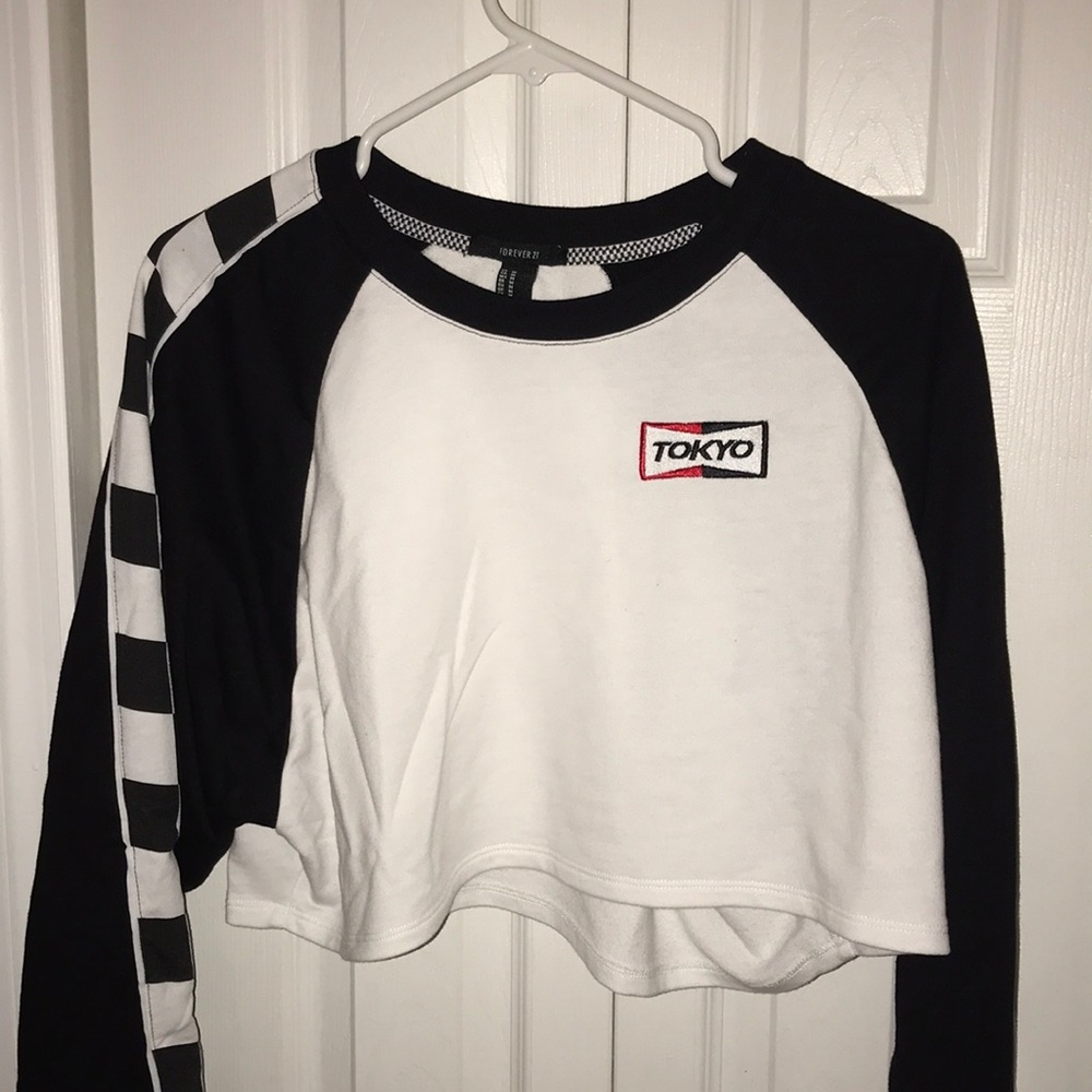 white cropped tokyo crewneck